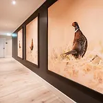 Hof 3*