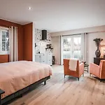 Hof 3*